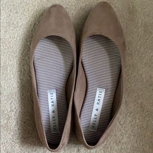 Suede nude pointed flats